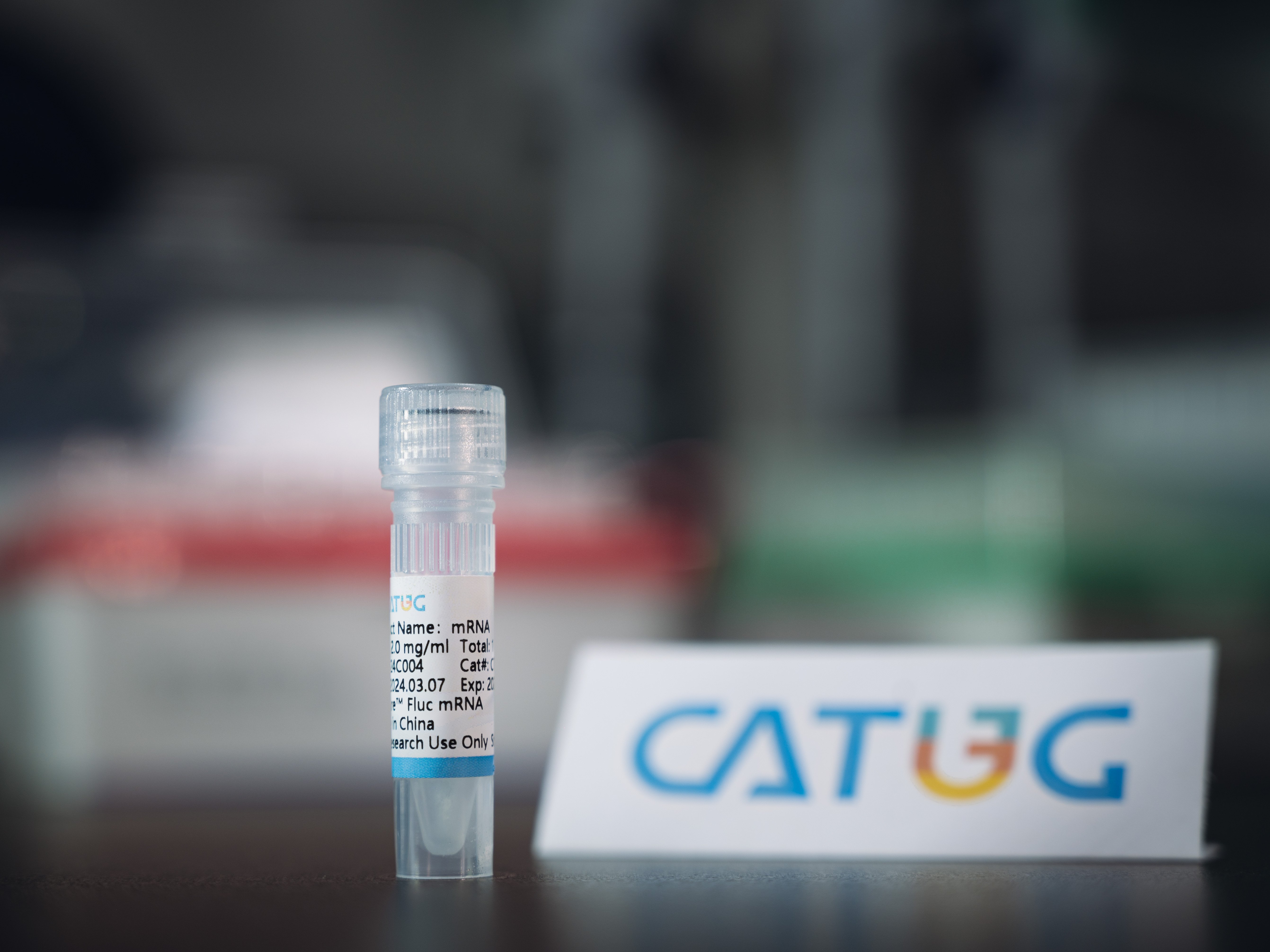 This image is showing product CatPure™ FLuc mRNA, This image also shows product CatPure™ Firefly Luciferase mRNA but in another way.